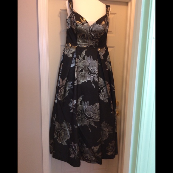 Prom or MOB Gown - Picture 6 of 16